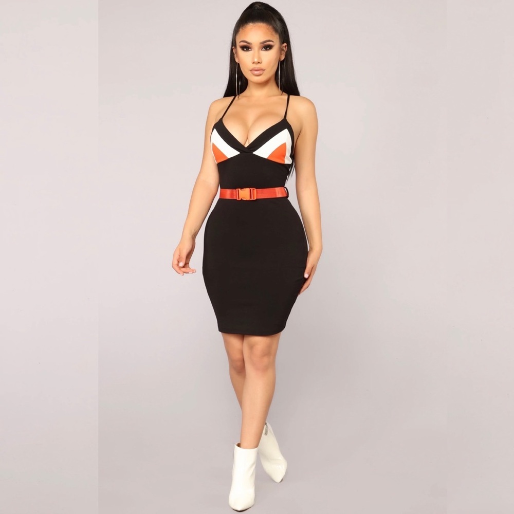 Fashion Nova Women's Buckled in Belted Dress Sweet Corn Large